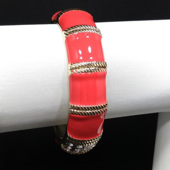 Red Enamel Gold Tone Hinged Bracelet, Clear Rhinestones, 1980s Vintage Jewelry - Picture 4 of 10